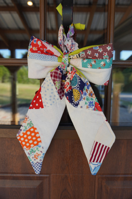 Mini Dresden Plate Door Hanging Bow